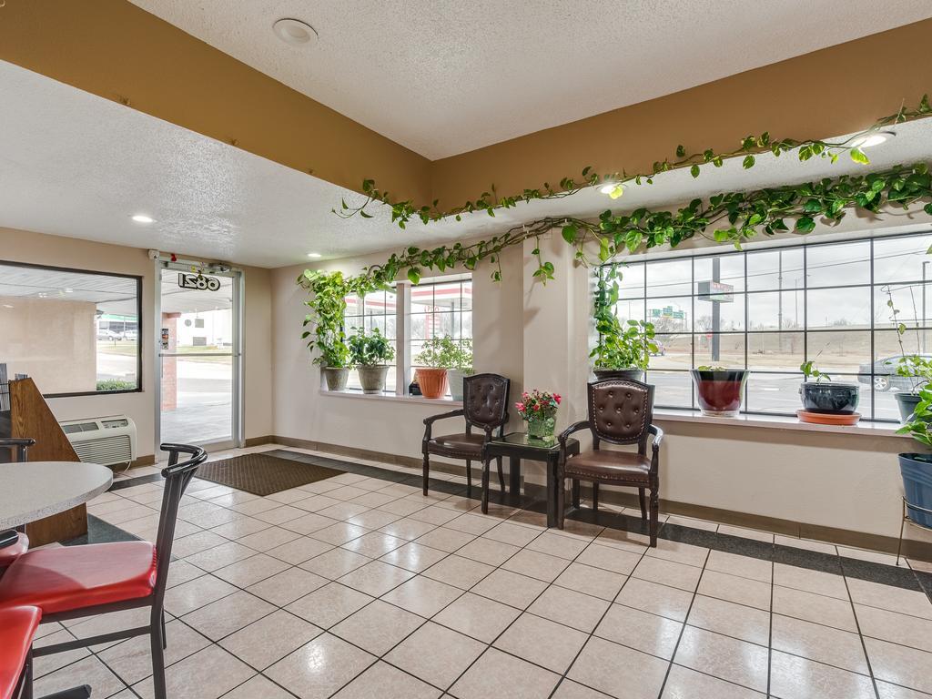 Travelers Inn Midwest City Extérieur photo