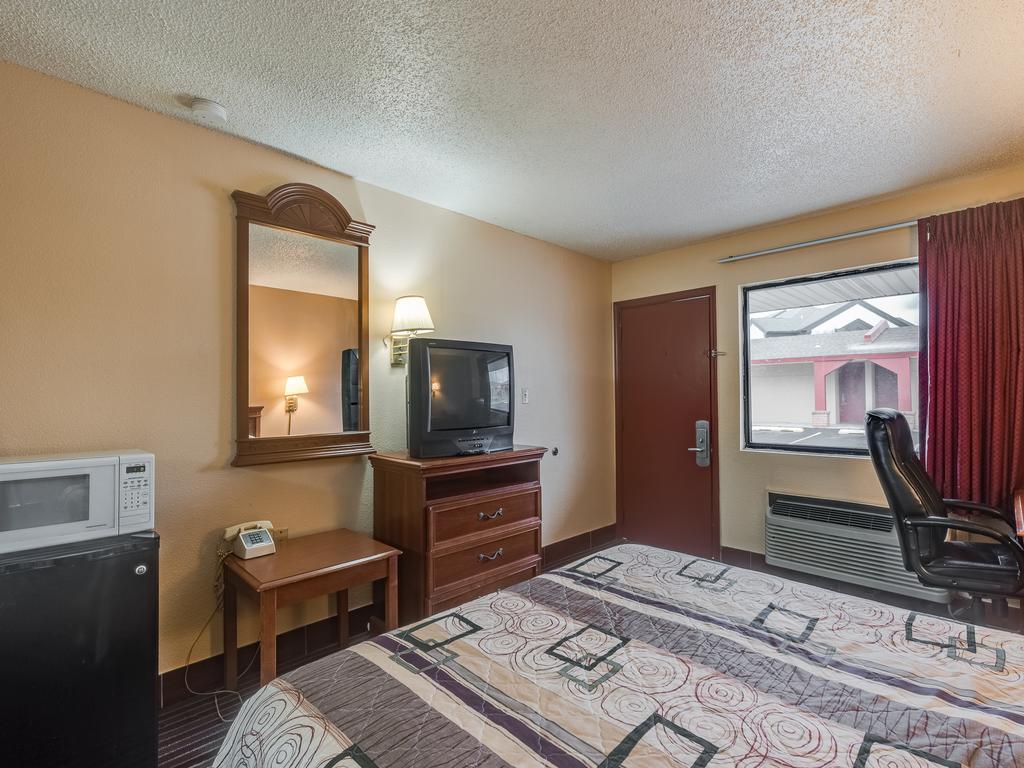 Travelers Inn Midwest City Extérieur photo