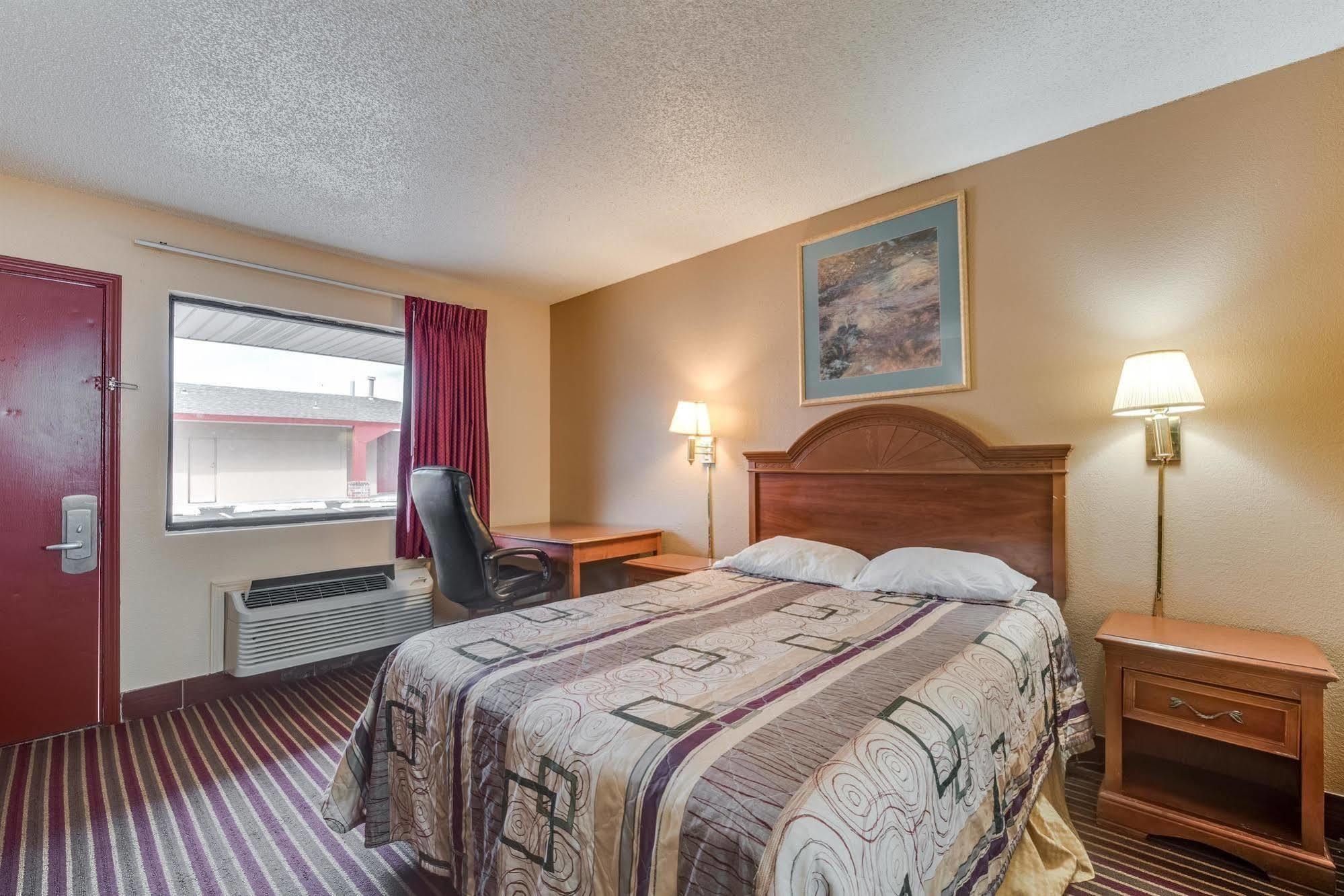 Travelers Inn Midwest City Extérieur photo
