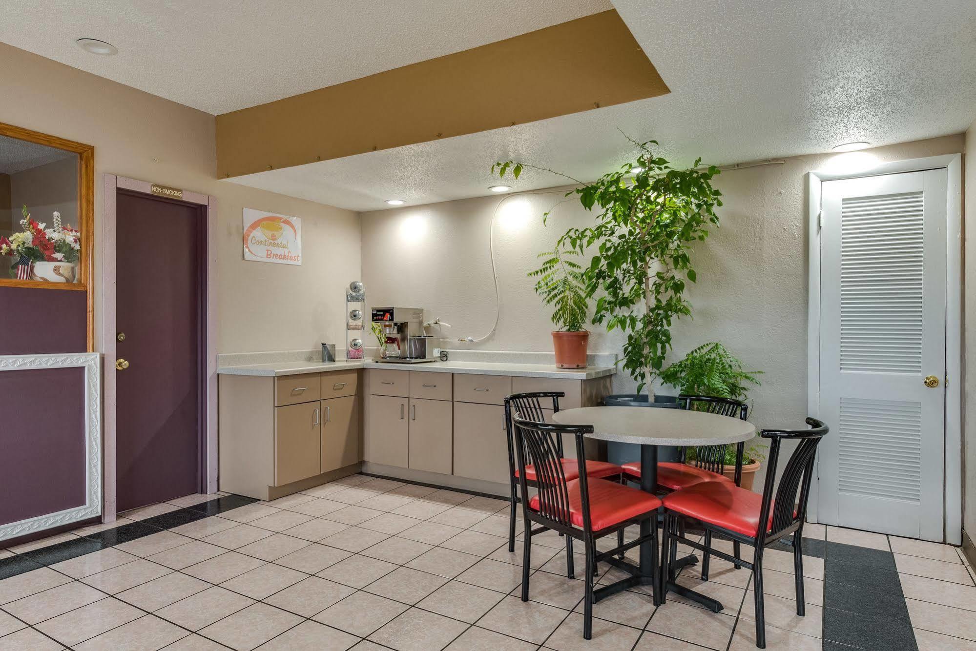 Travelers Inn Midwest City Extérieur photo